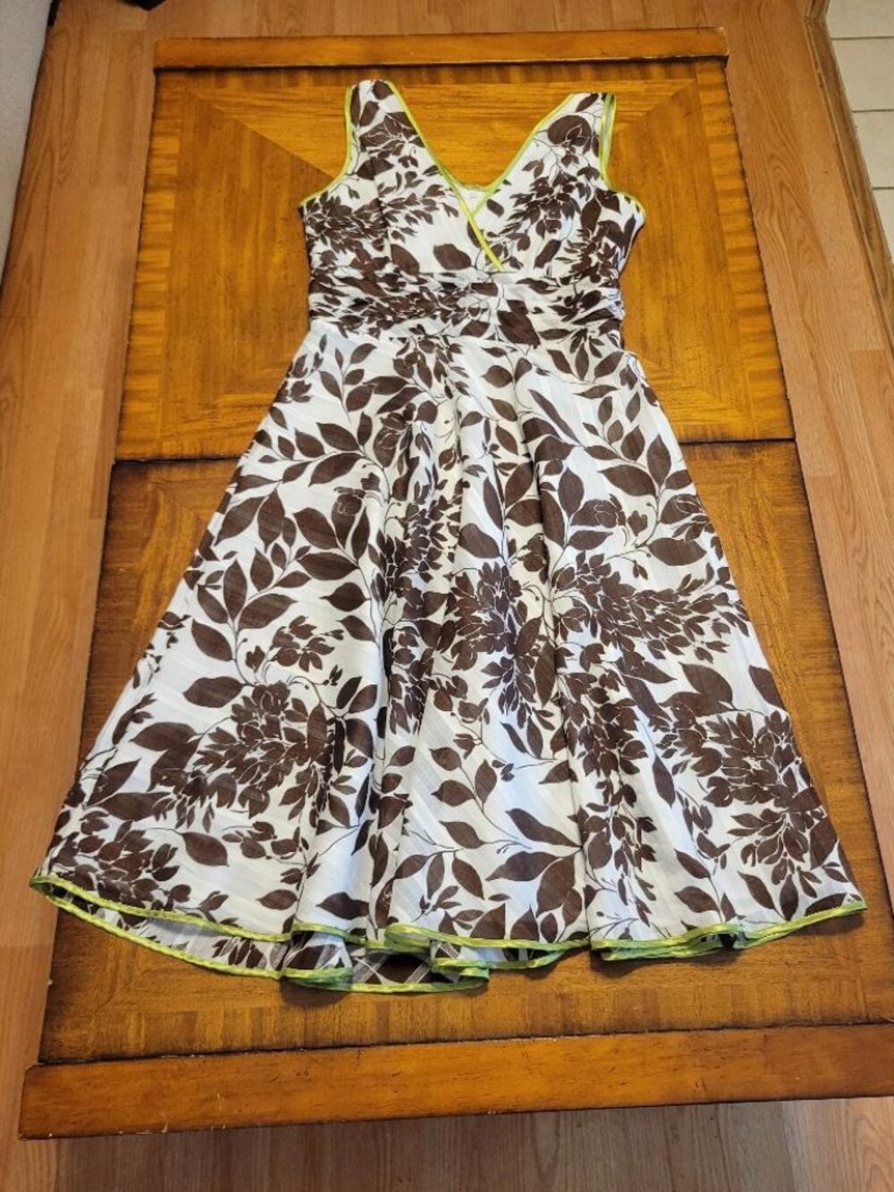Amanda Lane Brown & White Floral Dress with Green Satin Trim